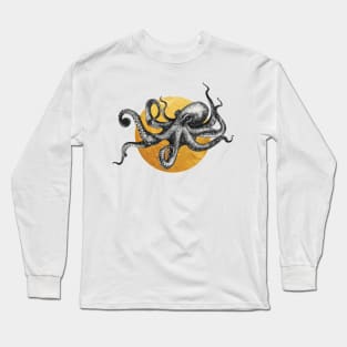 Octopus in golden circle Long Sleeve T-Shirt